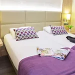 Kyriad 3* Μπον