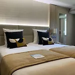 Kyriad 3* Μπον