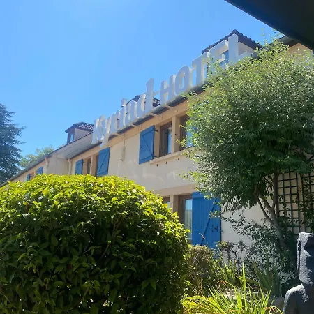 Kyriad Beaune מלון