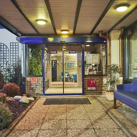 Kyriad Hotel 3*